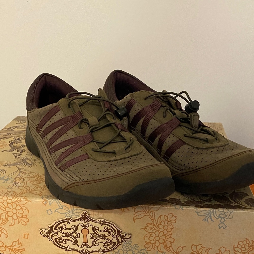 Clarks Olive and Maroon Athletic Shoes